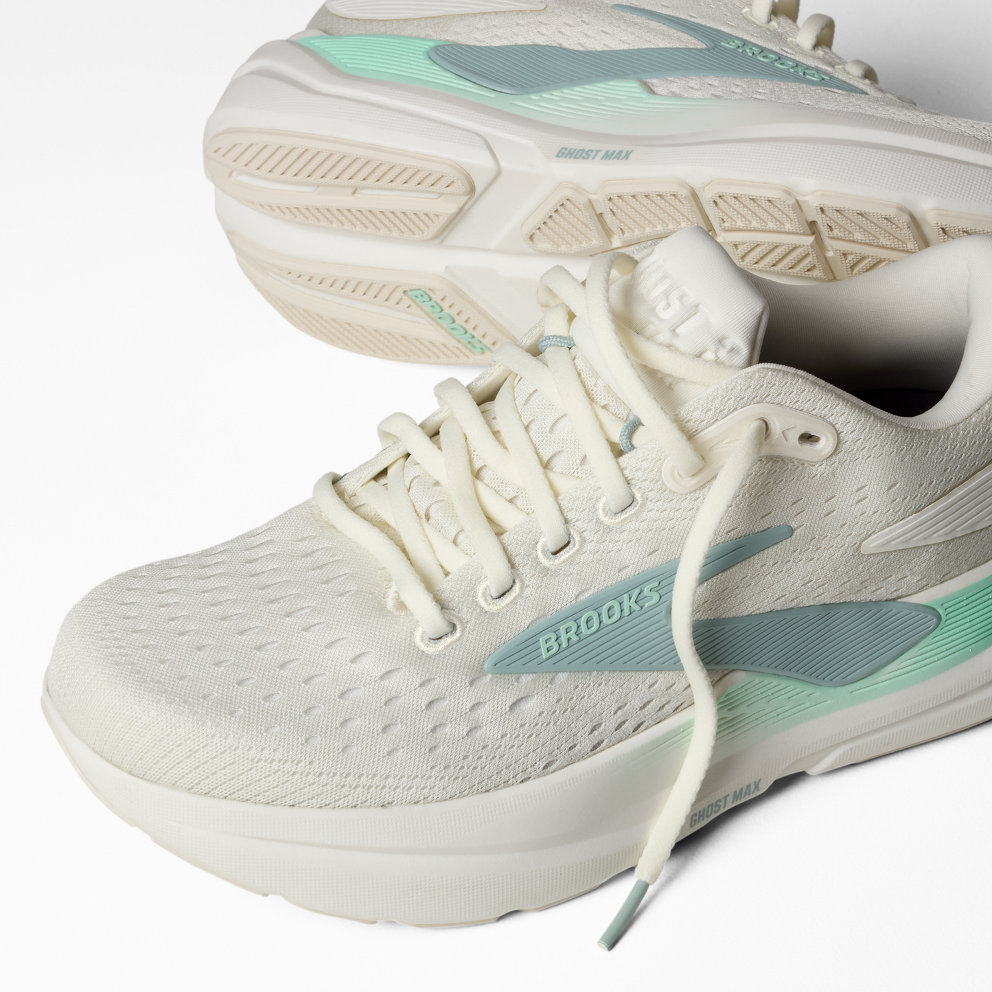 Womens Brooks Ghost Max 3 (Wide)