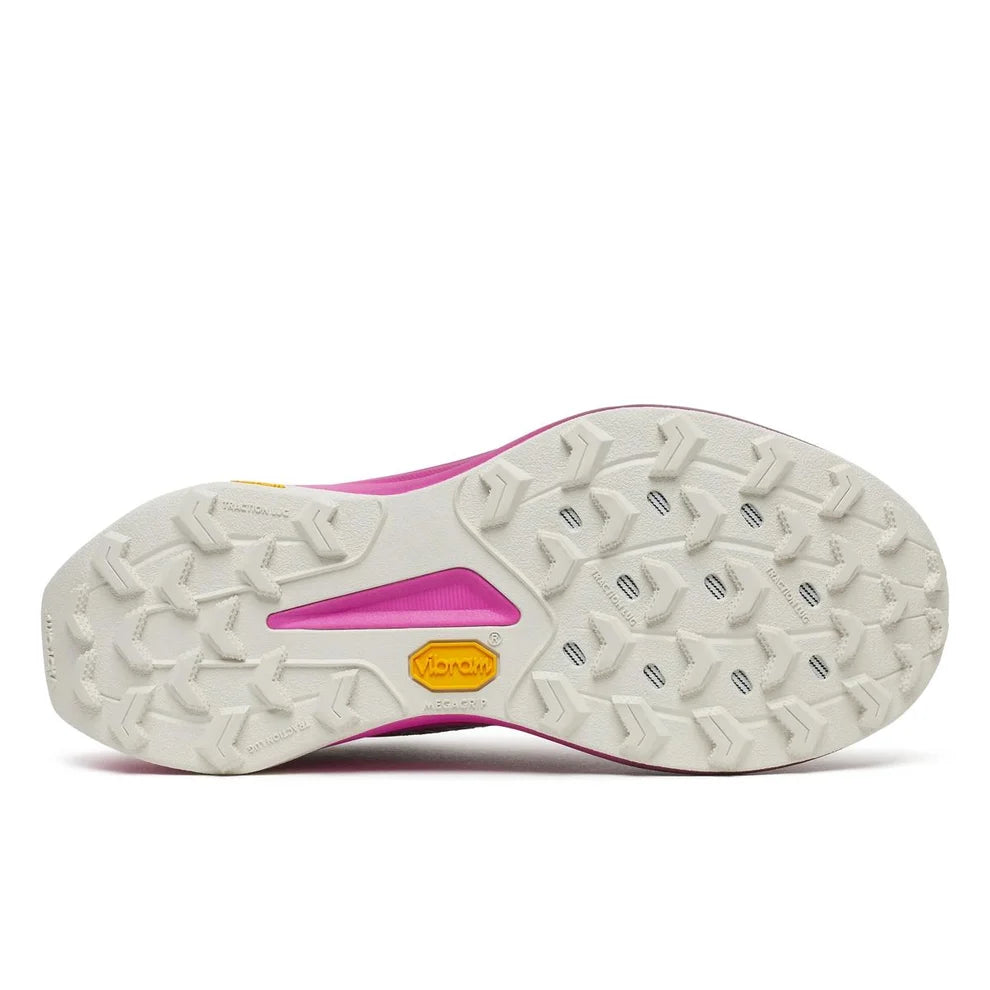 Womens Saucony Peregrine 16